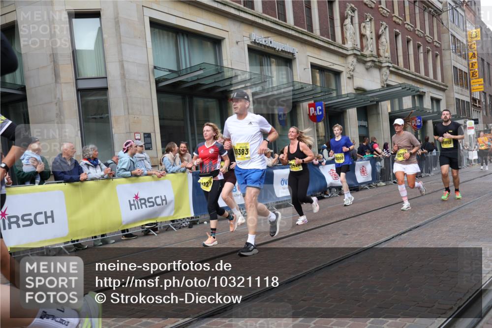 13.09.2026 - 21. swb-Marathon Bremen Strokosch-Dieckow http://msf.ph/oto/10321118 13.09.2026 10:58:57 Ziel 10377, 10415, 10427, 10492, 10668, 10922, 11086, 11125, 11301, 11302, 11500, 11873, 11913, 12015, 12118, 12200, 12267, 12297, 12537, 12541, 10254, 10383, 10477, 10485, 10787, 10794, 10832, 10843, 10948, 11030, 11034, 11228, 11267, 11278, 11488, 11602, 11743, 11955, 12015, 12127, 12130, 12131, 12176, 12237, 12271, 12414 meine-sportfotos.de