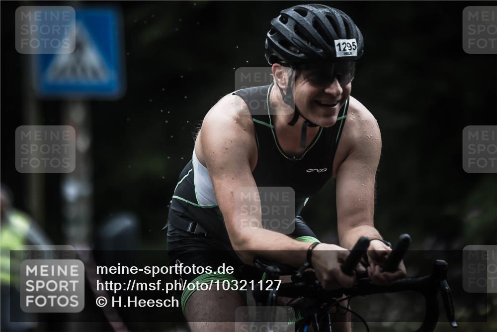 13.09.2026 - Stadtparktriathlon H.Heesch http://msf.ph/oto/10321127 13.09.2026 13:06:04 Radfahren 1283, 1295 meine-sportfotos.de