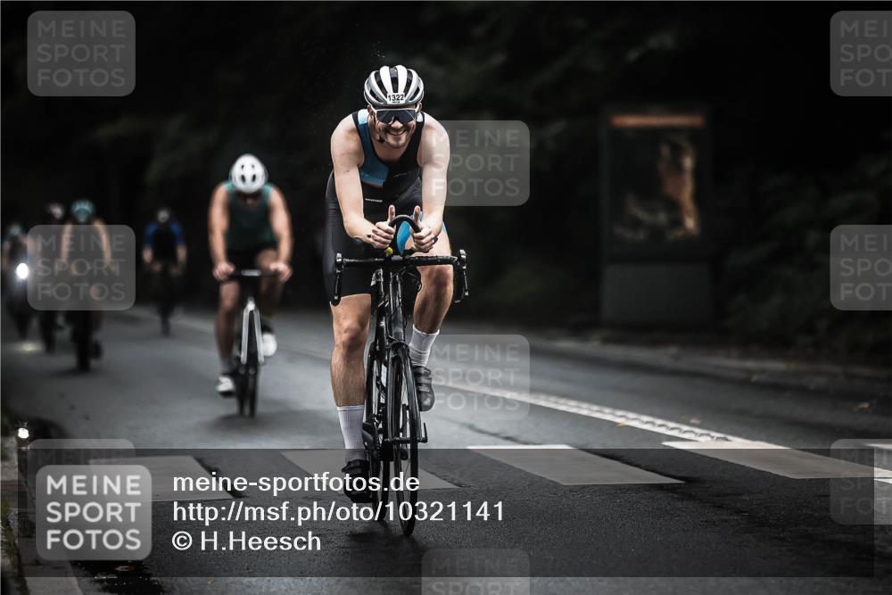 13.09.2026 - Stadtparktriathlon H.Heesch http://msf.ph/oto/10321141 13.09.2026 13:06:11 Radfahren 1129, 1322, 1323, 1339, 1369, 1385 meine-sportfotos.de