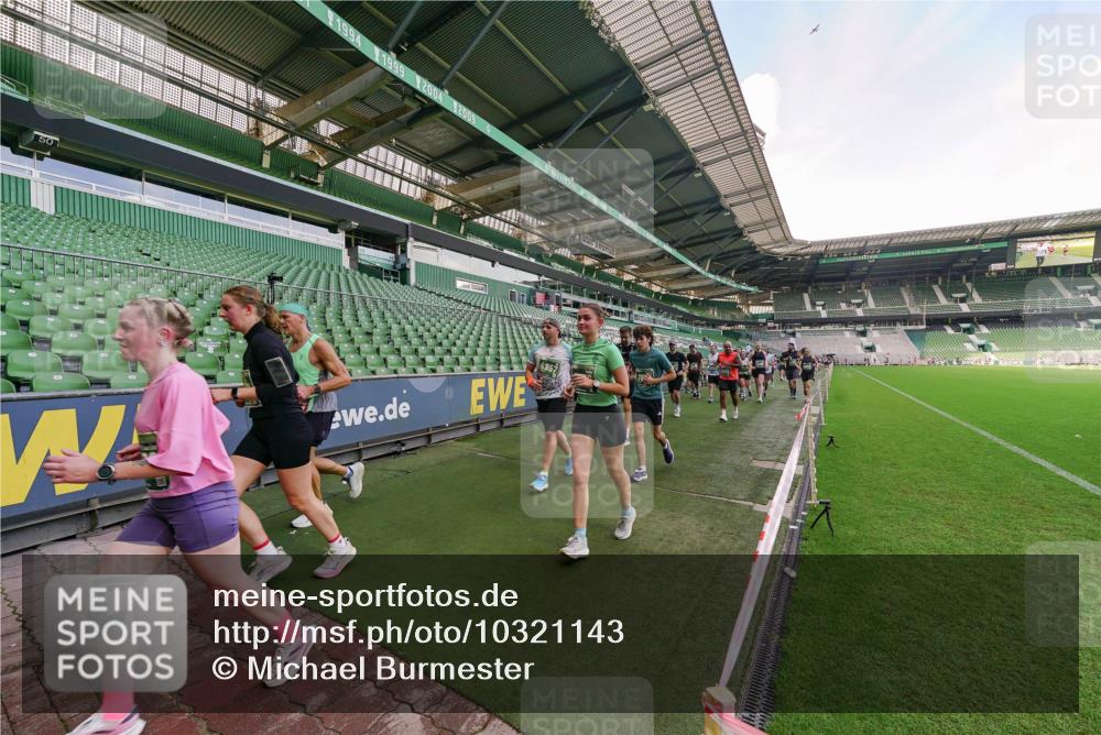 13.09.2026 - 21. swb-Marathon Bremen Michael Burmester http://msf.ph/oto/10321143 13.09.2026 13:21:06 Laufen im Stadion 258, 351, 423, 441, 464, 601, 620, 704, 782, 851, 1060, 1066, 1094, 1129, 1158, 1177, 1316, 1344, 1409, 1439, 1446, 1518, 1676, 1697, 1729, 1756, 1808, 1815, 1846, 1916, 2010, 2028, 2064, 2139, 2201, 2258, 2278, 2349, 2394, 2395, 2414, 2417, 2437, 2501, 2519, 2533, 2551, 2588, 2626, 2652, 2694, 2695, 2736, 2756, 2793, 2828, 2886, 2954, 2995, 3004, 3010, 3017, 3018, 3022, 3034, 3035, 3036, 3037, 3059, 3070, 3074, 3102, 3139, 3144, 3225, 3243, 3264, 3310, 3315 meine-sportfotos.de