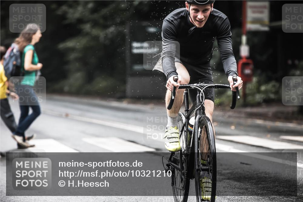 13.09.2026 - Stadtparktriathlon H.Heesch http://msf.ph/oto/10321210 13.09.2026 11:57:47 Radfahren 741, 908, 964, 1009 meine-sportfotos.de