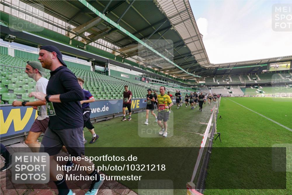 13.09.2026 - 21. swb-Marathon Bremen Michael Burmester http://msf.ph/oto/10321218 13.09.2026 13:21:13 Laufen im Stadion 128, 258, 351, 423, 441, 464, 601, 620, 704, 782, 851, 1060, 1066, 1094, 1129, 1158, 1177, 1316, 1344, 1409, 1417, 1439, 1446, 1518, 1676, 1697, 1729, 1756, 1808, 1815, 1846, 2010, 2028, 2064, 2139, 2201, 2258, 2278, 2349, 2394, 2395, 2414, 2417, 2437, 2501, 2519, 2533, 2551, 2588, 2652, 2694, 2695, 2736, 2756, 2793, 2828, 2886, 2954, 2995, 3004, 3010, 3017, 3018, 3022, 3034, 3035, 3036, 3037, 3059, 3070, 3074, 3102, 3139, 3144, 3225, 3264, 3310 meine-sportfotos.de
