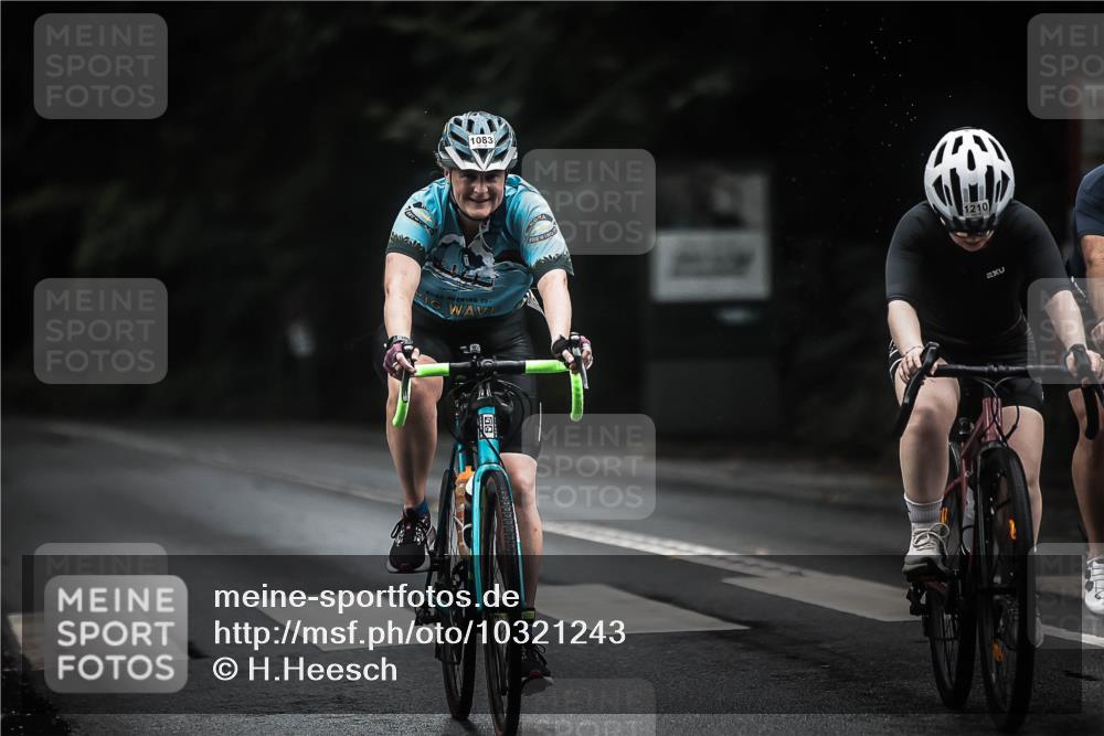 13.09.2026 - Stadtparktriathlon H.Heesch http://msf.ph/oto/10321243 13.09.2026 13:06:20 Radfahren 1083, 1129, 1210, 1339, 1343, 1369, 1385, 1401 meine-sportfotos.de