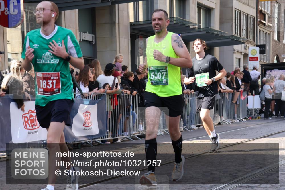 13.09.2026 - 21. swb-Marathon Bremen Strokosch-Dieckow http://msf.ph/oto/10321257 13.09.2026 13:18:10 Ziel 465, 1146, 1419, 2055, 2324, 2948, 3631, 4413, 4642, 5307, 5460, 6293, 6294, 6818, 7245, 7491, 7731, 7954, 8404, 8540, 8872, 9019, 9275, 9833, 13150, 948, 1631, 1797, 1872, 2001, 2260, 2634, 2671, 3192, 3241, 3458, 3514, 3634, 4131, 4286, 4733, 5292, 5530, 5695, 5935, 5948, 6152, 6290, 6448, 8094, 8805, 8869, 8943, 8944, 9134, 9595, 9596, 9609, 9837, 10065, 13041 meine-sportfotos.de