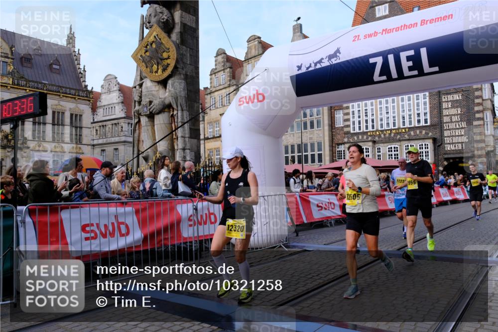 13.09.2026 - 21. swb-Marathon Bremen Tim E. http://msf.ph/oto/10321258 13.09.2026 10:58:52 Ziel 10878, 10879, 11004, 11030, 11152, 11189, 11384, 11455, 11488, 11686, 11743, 11953, 11955, 12180, 12237, 12320, 12499, 12505, 12518 meine-sportfotos.de