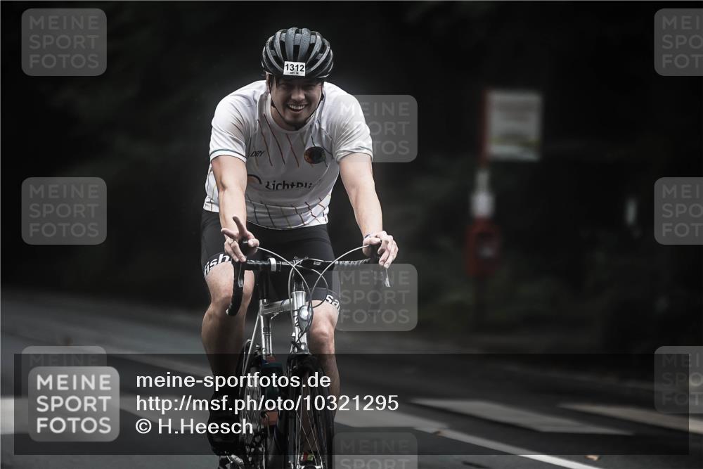 13.09.2026 - Stadtparktriathlon H.Heesch http://msf.ph/oto/10321295 13.09.2026 13:06:41 Radfahren 1244, 1312, 1344 meine-sportfotos.de