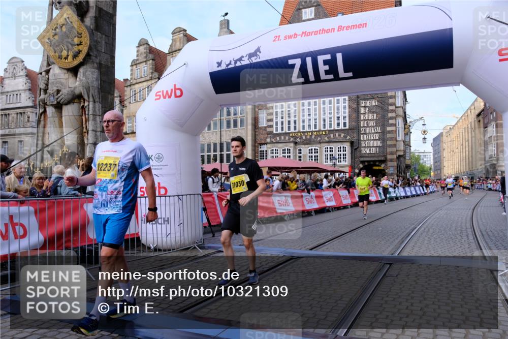13.09.2026 - 21. swb-Marathon Bremen Tim E. http://msf.ph/oto/10321309 13.09.2026 10:58:56 Ziel 10878, 10879, 11030, 11189, 11228, 11384, 11488, 11743, 11955, 12180, 12237, 12320, 12499, 12505 meine-sportfotos.de
