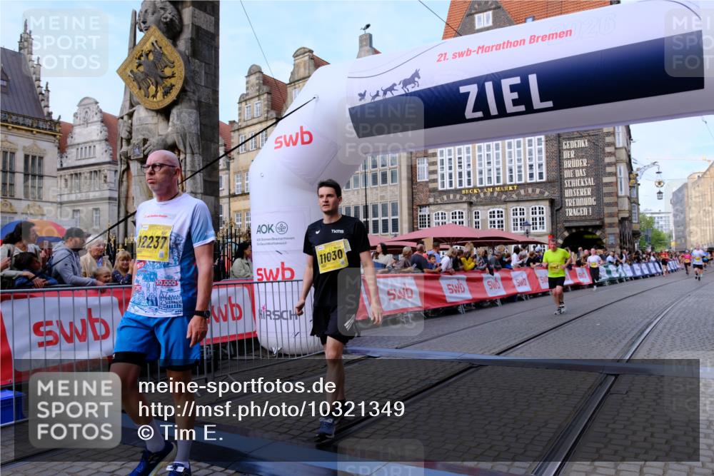 13.09.2026 - 21. swb-Marathon Bremen Tim E. http://msf.ph/oto/10321349 13.09.2026 10:58:56 Ziel 10878, 10879, 11030, 11189, 11228, 11384, 11488, 11743, 11955, 12180, 12237, 12320, 12499, 12505 meine-sportfotos.de
