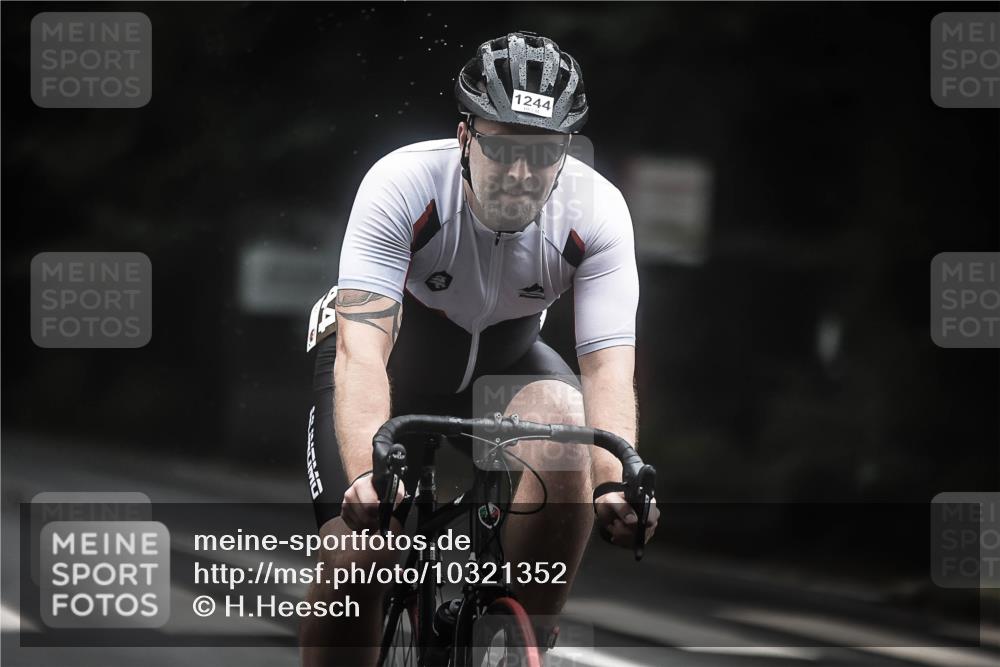 13.09.2026 - Stadtparktriathlon H.Heesch http://msf.ph/oto/10321352 13.09.2026 13:06:48 Radfahren 1244, 1270, 1277, 1281, 1327, 1391, 1406 meine-sportfotos.de
