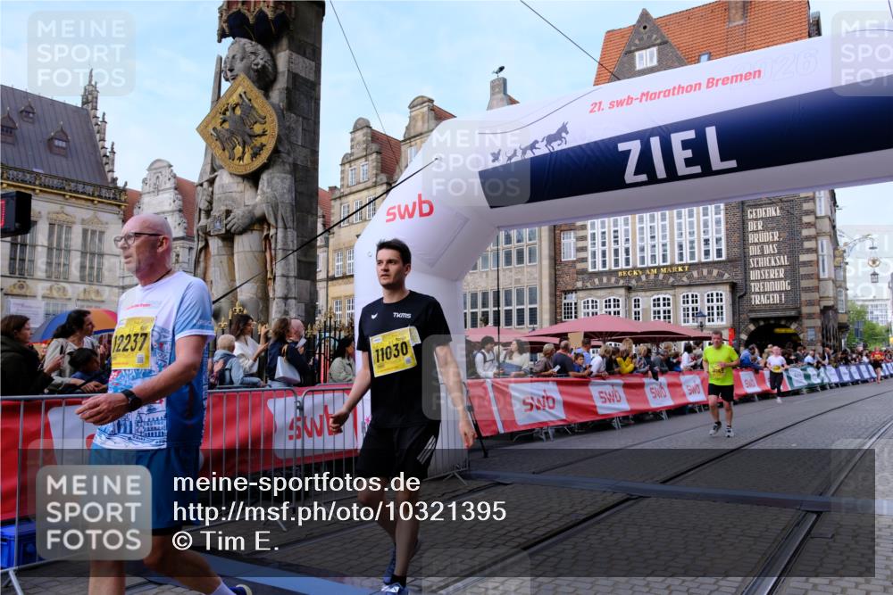 13.09.2026 - 21. swb-Marathon Bremen Tim E. http://msf.ph/oto/10321395 13.09.2026 10:58:56 Ziel 10878, 10879, 11030, 11189, 11228, 11384, 11488, 11743, 11955, 12180, 12237, 12320, 12499, 12505 meine-sportfotos.de