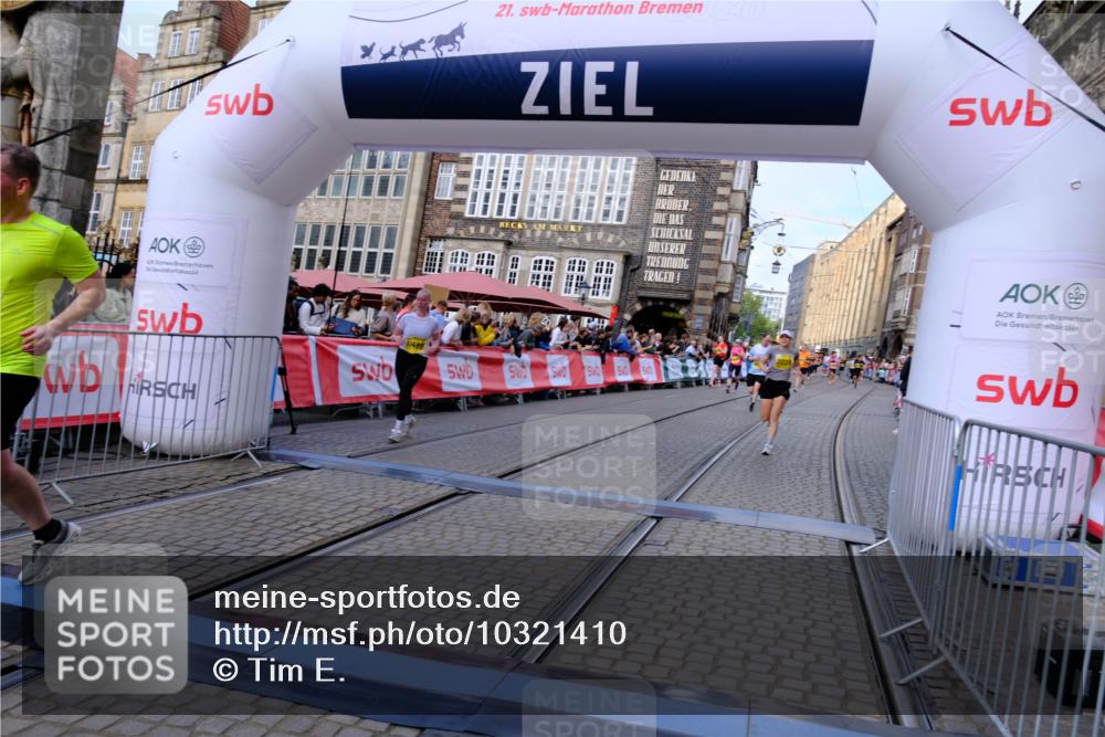 13.09.2026 - 21. swb-Marathon Bremen Tim E. http://msf.ph/oto/10321410 13.09.2026 10:59:00 Ziel 10254, 10485, 10794, 10832, 10878, 10879, 10948, 11030, 11189, 11228, 11488, 11743, 11955, 12176, 12237, 12320, 12499, 12505 meine-sportfotos.de