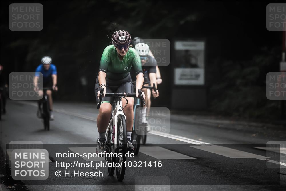 13.09.2026 - Stadtparktriathlon H.Heesch http://msf.ph/oto/10321416 13.09.2026 13:06:53 Radfahren 1244, 1270, 1277, 1281, 1327, 1353, 1391, 1406, 1421 meine-sportfotos.de