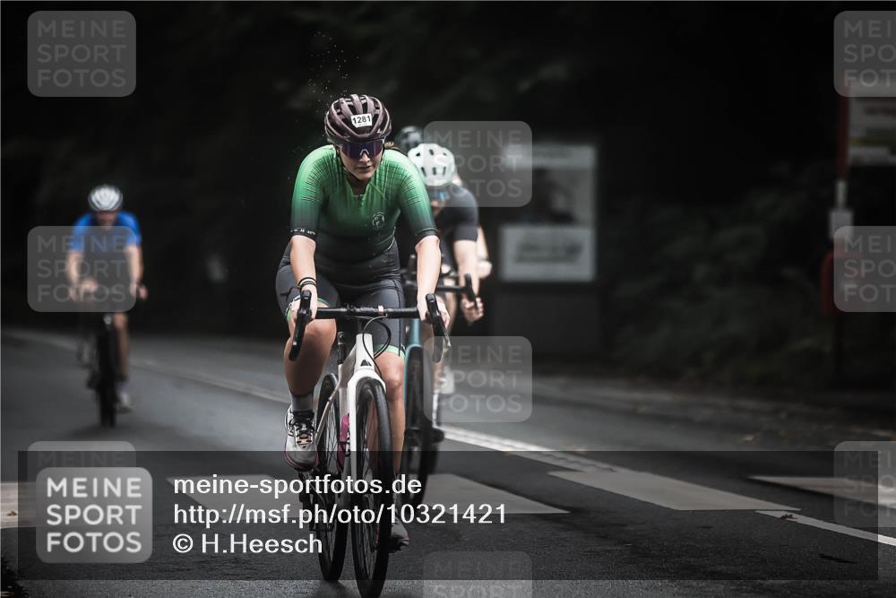 13.09.2026 - Stadtparktriathlon H.Heesch http://msf.ph/oto/10321421 13.09.2026 13:06:54 Radfahren 1270, 1277, 1281, 1327, 1353, 1391, 1406, 1421 meine-sportfotos.de