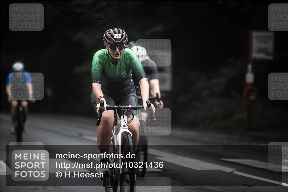 13.09.2026 - Stadtparktriathlon H.Heesch http://msf.ph/oto/10321436 13.09.2026 13:06:54 Radfahren 1270, 1277, 1281, 1327, 1353, 1391, 1406, 1421 meine-sportfotos.de
