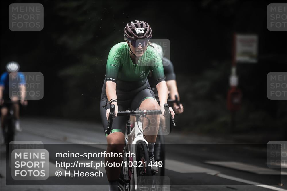 13.09.2026 - Stadtparktriathlon H.Heesch http://msf.ph/oto/10321449 13.09.2026 13:06:54 Radfahren 1270, 1277, 1281, 1327, 1353, 1391, 1406, 1421 meine-sportfotos.de