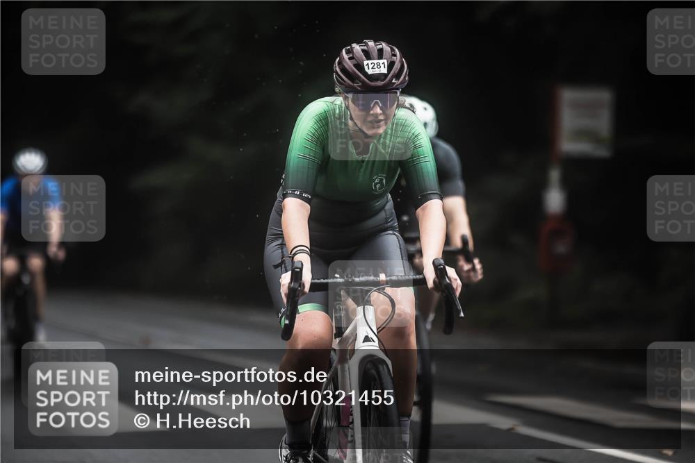 13.09.2026 - Stadtparktriathlon H.Heesch http://msf.ph/oto/10321455 13.09.2026 13:06:54 Radfahren 1270, 1277, 1281, 1327, 1353, 1391, 1406, 1421 meine-sportfotos.de