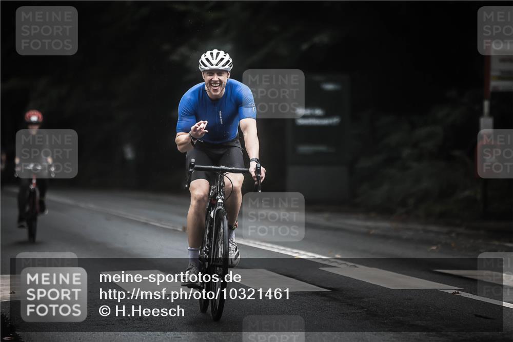 13.09.2026 - Stadtparktriathlon H.Heesch http://msf.ph/oto/10321461 13.09.2026 13:06:55 Radfahren 1270, 1277, 1281, 1327, 1353, 1391, 1406, 1421 meine-sportfotos.de