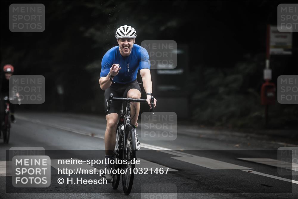 13.09.2026 - Stadtparktriathlon H.Heesch http://msf.ph/oto/10321467 13.09.2026 13:06:55 Radfahren 1270, 1277, 1281, 1327, 1353, 1391, 1406, 1421 meine-sportfotos.de