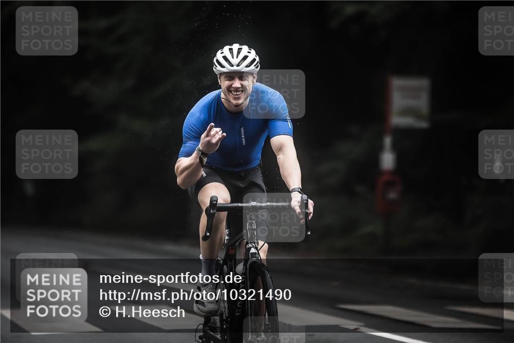 13.09.2026 - Stadtparktriathlon H.Heesch http://msf.ph/oto/10321490 13.09.2026 13:06:56 Radfahren 1270, 1277, 1281, 1327, 1353, 1391, 1406, 1421 meine-sportfotos.de