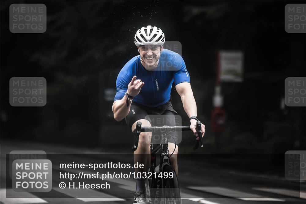 13.09.2026 - Stadtparktriathlon H.Heesch http://msf.ph/oto/10321499 13.09.2026 13:06:56 Radfahren 1270, 1277, 1281, 1327, 1353, 1391, 1406, 1421 meine-sportfotos.de
