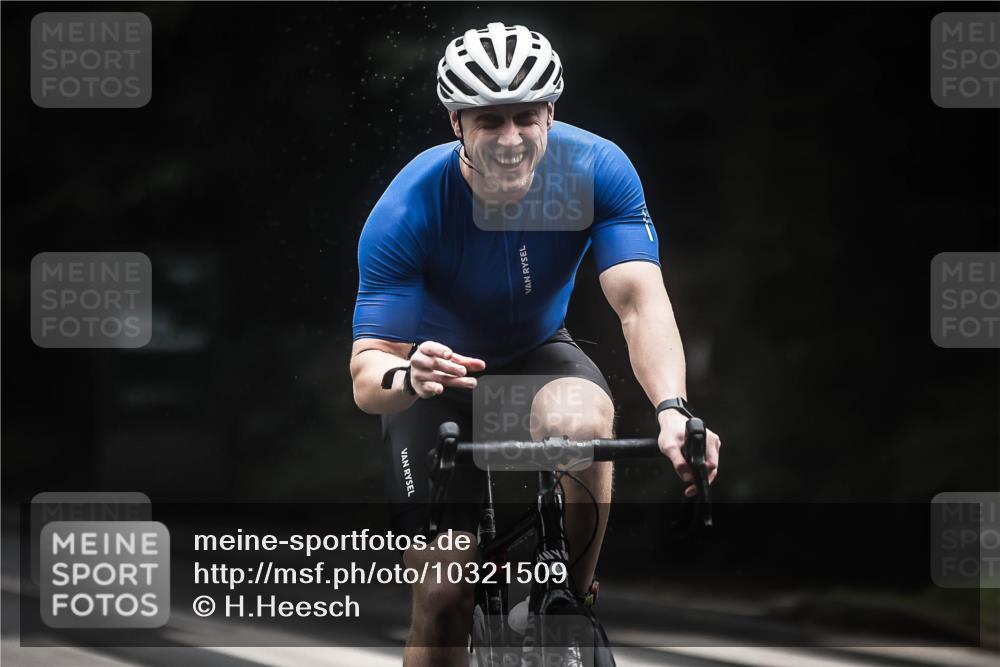 13.09.2026 - Stadtparktriathlon H.Heesch http://msf.ph/oto/10321509 13.09.2026 13:06:56 Radfahren 1270, 1277, 1281, 1327, 1353, 1391, 1406, 1421 meine-sportfotos.de