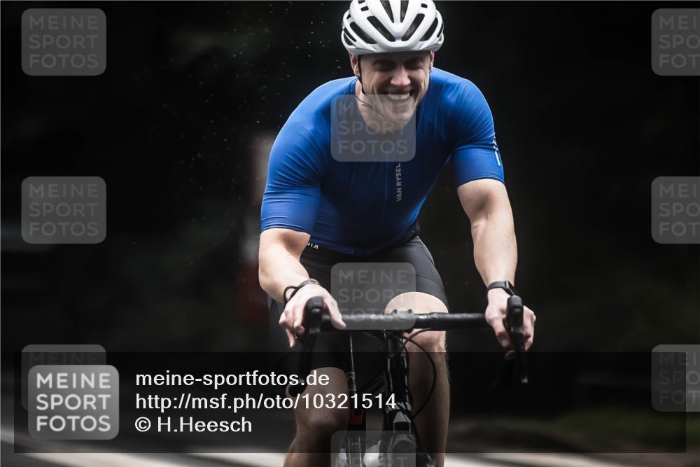 13.09.2026 - Stadtparktriathlon H.Heesch http://msf.ph/oto/10321514 13.09.2026 13:06:56 Radfahren 1270, 1277, 1281, 1327, 1353, 1391, 1406, 1421 meine-sportfotos.de