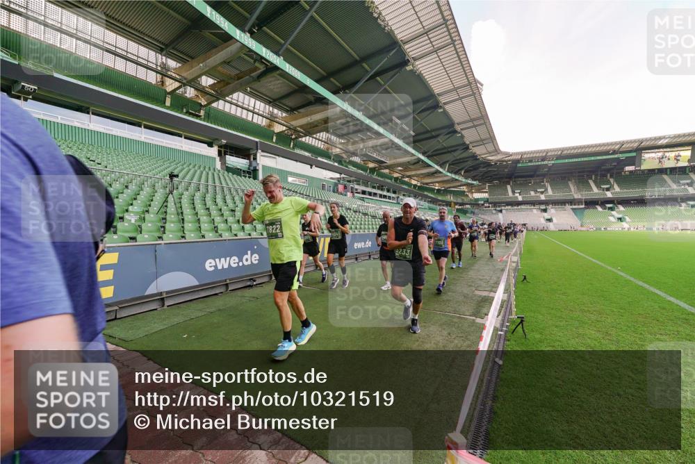 13.09.2026 - 21. swb-Marathon Bremen Michael Burmester http://msf.ph/oto/10321519 13.09.2026 13:21:45 Laufen im Stadion 128, 258, 343, 351, 423, 441, 601, 620, 704, 782, 851, 1060, 1094, 1157, 1158, 1177, 1316, 1344, 1417, 1439, 1518, 1657, 1669, 1676, 1697, 1729, 1808, 1846, 1883, 2010, 2064, 2139, 2201, 2258, 2278, 2290, 2349, 2394, 2395, 2414, 2417, 2437, 2501, 2519, 2551, 2588, 2619, 2632, 2652, 2660, 2685, 2711, 2736, 2793, 2828, 2886, 2954, 2964, 2995, 3004, 3010, 3017, 3018, 3022, 3034, 3035, 3036, 3037, 3070, 3074, 3102, 3139, 3144, 3225, 3351, 3682, 3784, 4020, 1506 meine-sportfotos.de