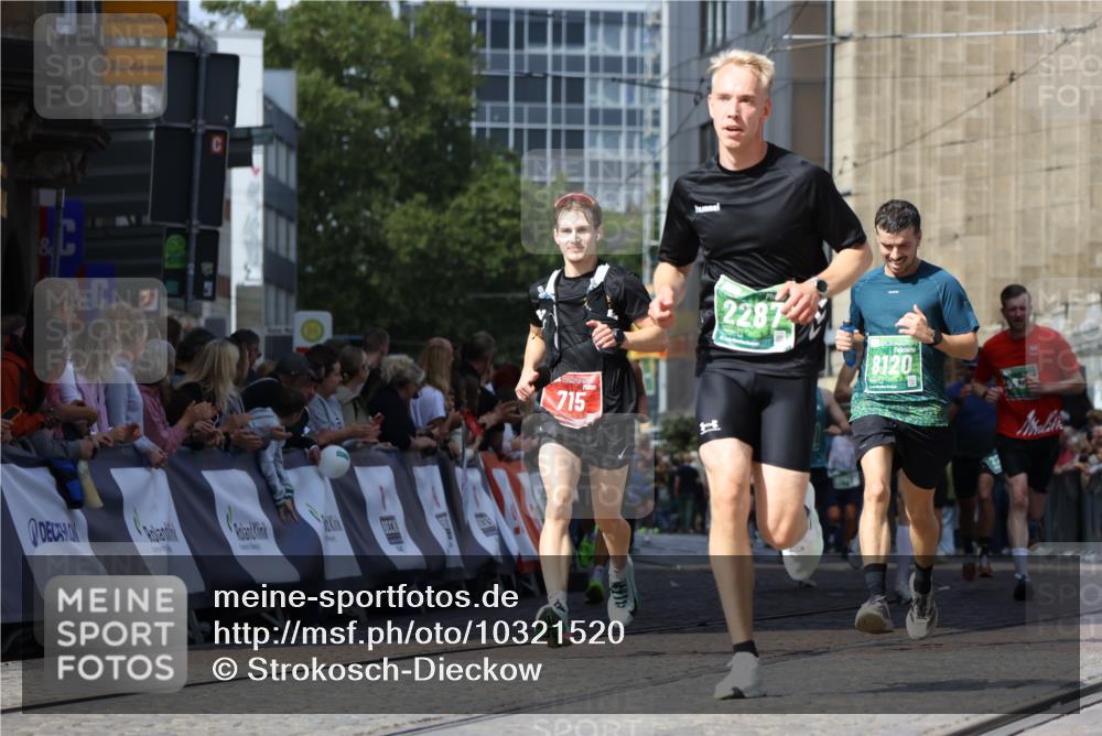 13.09.2026 - 21. swb-Marathon Bremen Strokosch-Dieckow http://msf.ph/oto/10321520 13.09.2026 13:09:00 Ziel 715, 3110, 3276, 4033, 4888, 5377, 6842, 7064, 7121, 8555, 9084, 9240, 9411, 9702, 1241, 2287, 2291, 2909, 4898, 5383, 7262, 8120, 8830, 9904, 10044 meine-sportfotos.de