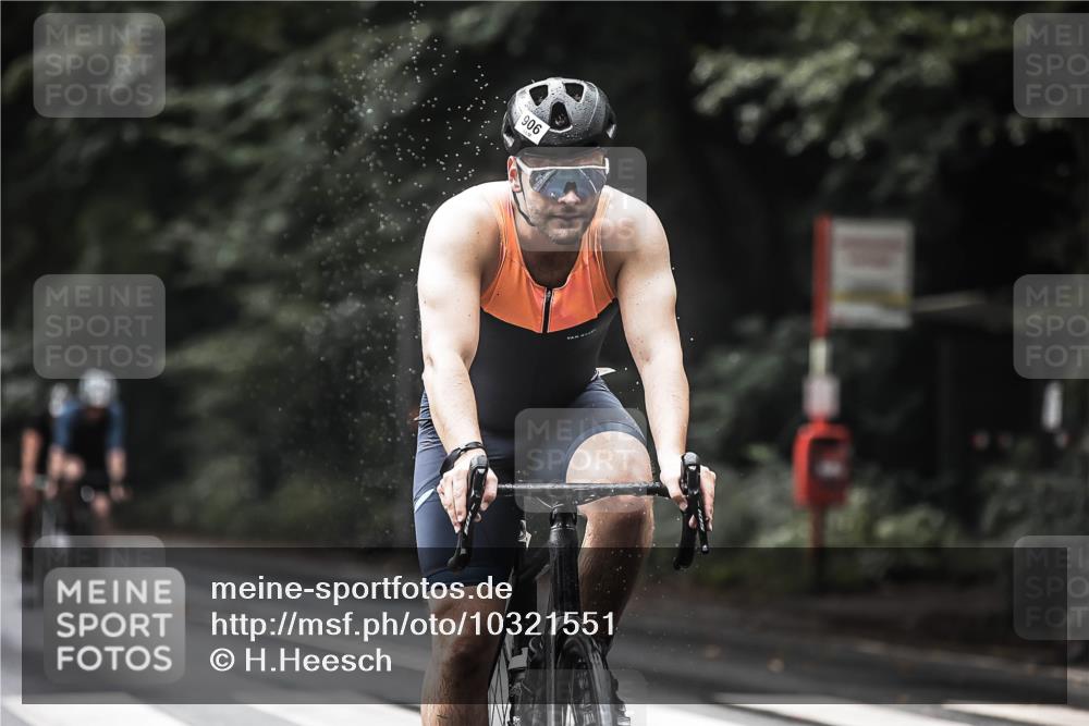 13.09.2026 - Stadtparktriathlon H.Heesch http://msf.ph/oto/10321551 13.09.2026 11:58:12 Radfahren 732, 750, 847, 904, 906, 918, 920, 934, 963, 999, 1028 meine-sportfotos.de