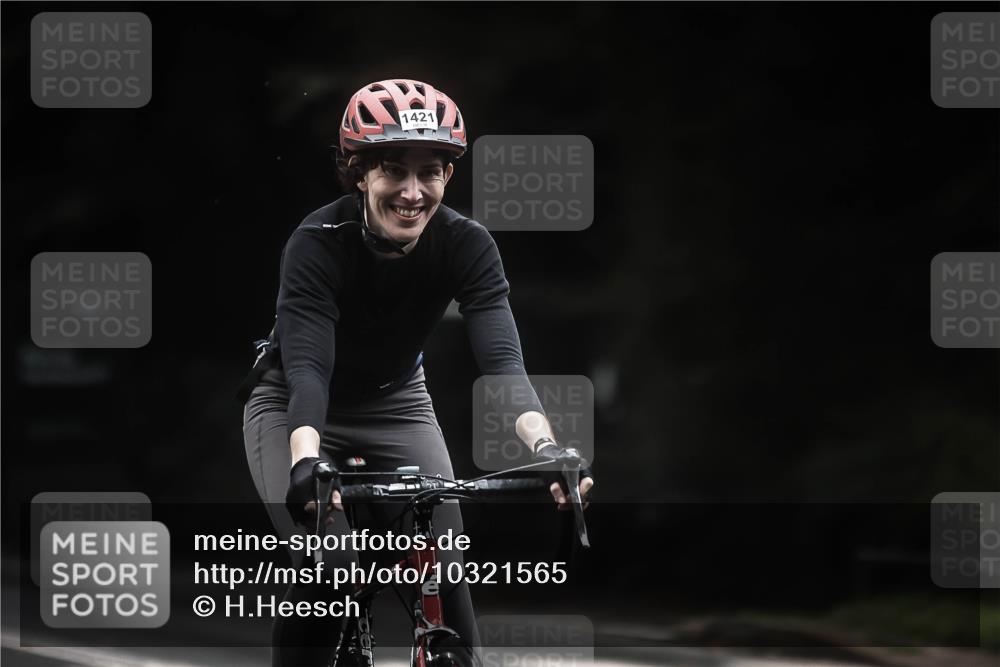 13.09.2026 - Stadtparktriathlon H.Heesch http://msf.ph/oto/10321565 13.09.2026 13:06:59 Radfahren 1270, 1277, 1281, 1353, 1360, 1421 meine-sportfotos.de