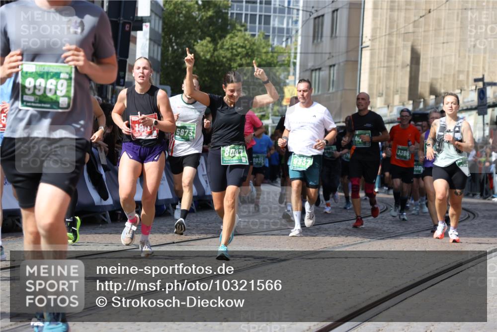 13.09.2026 - 21. swb-Marathon Bremen Strokosch-Dieckow http://msf.ph/oto/10321566 13.09.2026 13:31:08 Ziel 244, 800, 834, 1189, 1533, 1771, 1841, 1926, 1941, 2369, 2452, 2723, 2985, 3360, 4251, 4342, 4757, 4920, 5600, 5681, 5802, 5822, 5900, 6343, 6523, 7012, 7760, 8616, 9290, 9507, 9653, 9692, 9699, 9767, 13090, 13215, 217, 1398, 1627, 2244, 2602, 3396, 3762, 4477, 5375, 5673, 5720, 5765, 5979, 6619, 7001, 7296, 7812, 8035, 8097, 8339, 8342, 8726, 9147, 9337, 9822, 9969, 9977, 13066 meine-sportfotos.de