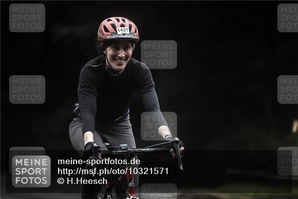 13.09.2026 - Stadtparktriathlon H.Heesch http://msf.ph/oto/10321571 13.09.2026 13:06:59 Radfahren 1270, 1277, 1281, 1353, 1360, 1421 meine-sportfotos.de