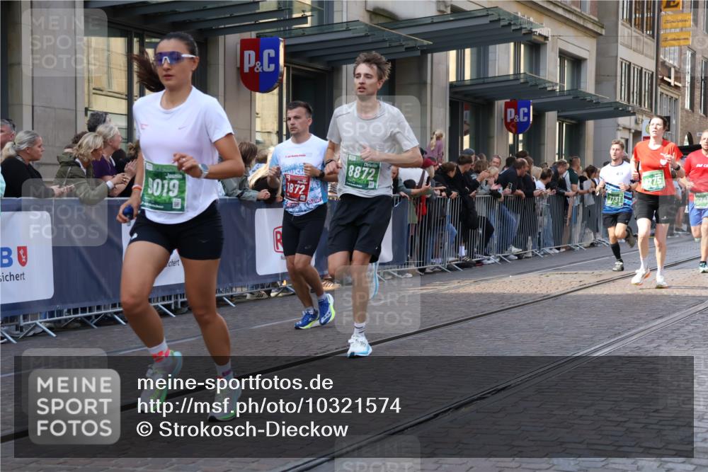 13.09.2026 - 21. swb-Marathon Bremen Strokosch-Dieckow http://msf.ph/oto/10321574 13.09.2026 13:18:16 Ziel 465, 1146, 1419, 2055, 2324, 2948, 3631, 4120, 4413, 4642, 5307, 5460, 5867, 6293, 6294, 6787, 6818, 7163, 7245, 7491, 7731, 8404, 8540, 8743, 8872, 9019, 9275, 9327, 9833, 13150, 948, 1631, 1797, 1872, 2001, 2260, 2634, 2671, 3241, 3458, 3514, 3634, 4131, 4733, 5292, 5460, 5695, 5935, 5948, 6152, 6290, 6448, 7491, 7954, 8094, 8805, 8869, 8943, 8944, 9134, 9609, 9837, 10065 meine-sportfotos.de