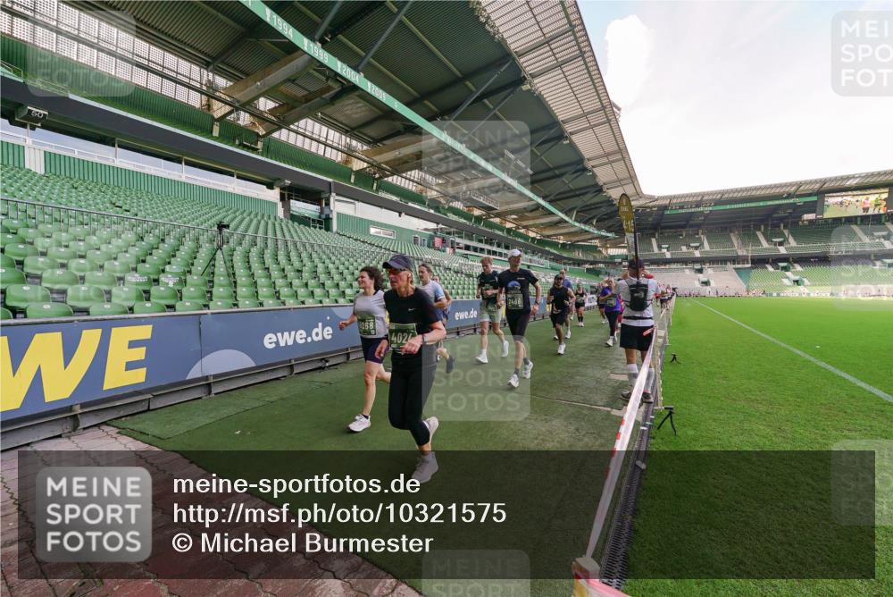 13.09.2026 - 21. swb-Marathon Bremen Michael Burmester http://msf.ph/oto/10321575 13.09.2026 13:21:54 Laufen im Stadion 128, 160, 211, 258, 343, 351, 423, 441, 571, 601, 620, 704, 782, 851, 1060, 1094, 1157, 1158, 1177, 1259, 1316, 1344, 1417, 1439, 1518, 1657, 1669, 1676, 1729, 1808, 1846, 1883, 2139, 2201, 2258, 2278, 2290, 2394, 2395, 2414, 2417, 2437, 2504, 2519, 2551, 2588, 2619, 2632, 2652, 2660, 2685, 2711, 2736, 2793, 2828, 2886, 2954, 2964, 2995, 3004, 3010, 3022, 3034, 3070, 3074, 3102, 3144, 3225, 3351, 3682, 3784, 4020, 4431, 4584, 1506 meine-sportfotos.de