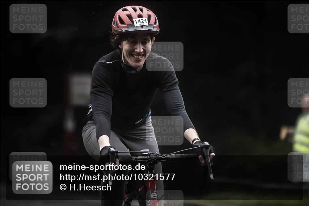 13.09.2026 - Stadtparktriathlon H.Heesch http://msf.ph/oto/10321577 13.09.2026 13:07:00 Radfahren 1270, 1277, 1281, 1353, 1360, 1421 meine-sportfotos.de