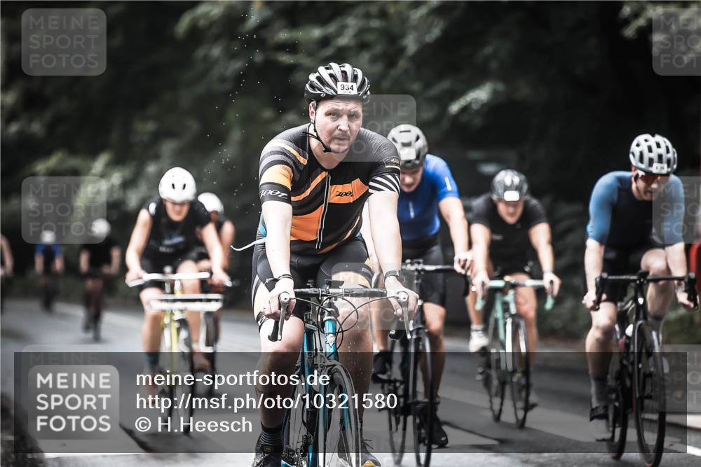13.09.2026 - Stadtparktriathlon H.Heesch http://msf.ph/oto/10321580 13.09.2026 11:58:14 Radfahren 738, 750, 847, 904, 906, 918, 920, 922, 934, 963, 999, 1028 meine-sportfotos.de