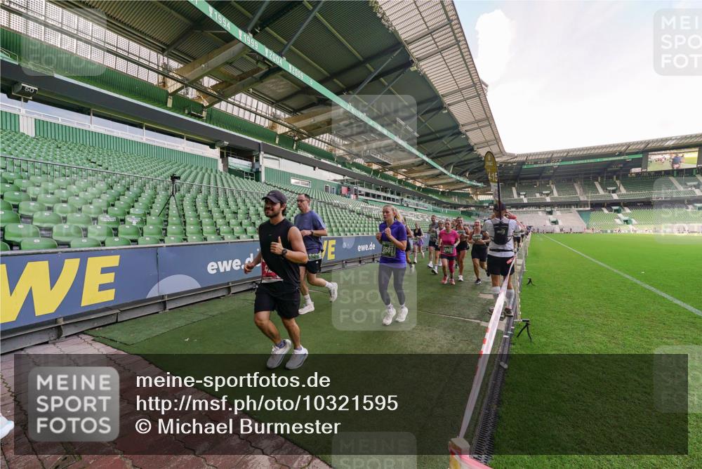 13.09.2026 - 21. swb-Marathon Bremen Michael Burmester http://msf.ph/oto/10321595 13.09.2026 13:21:56 Laufen im Stadion 128, 160, 211, 258, 343, 351, 423, 441, 571, 601, 620, 704, 782, 851, 1060, 1094, 1157, 1158, 1177, 1259, 1316, 1344, 1417, 1439, 1518, 1657, 1669, 1676, 1729, 1808, 1846, 1883, 2139, 2201, 2258, 2278, 2290, 2394, 2395, 2414, 2417, 2437, 2504, 2519, 2551, 2588, 2619, 2632, 2652, 2660, 2685, 2711, 2736, 2793, 2828, 2886, 2954, 2964, 2995, 3004, 3010, 3022, 3034, 3070, 3074, 3102, 3144, 3225, 3351, 3682, 3784, 4020, 4431, 4584, 1506 meine-sportfotos.de