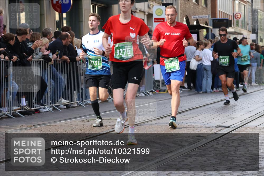 13.09.2026 - 21. swb-Marathon Bremen Strokosch-Dieckow http://msf.ph/oto/10321599 13.09.2026 13:18:17 Ziel 465, 1146, 1419, 2055, 2324, 2948, 3631, 4120, 4413, 4642, 5307, 5867, 6293, 6294, 6787, 6818, 7163, 7245, 7731, 8404, 8540, 8743, 8872, 9019, 9275, 9327, 9833, 13150, 1146, 1631, 1797, 1872, 2260, 2634, 2671, 3241, 3458, 3514, 3634, 4131, 4733, 5292, 5460, 5695, 5948, 6152, 6290, 6448, 7491, 7954, 8094, 8805, 8869, 8943, 8944, 9134, 9609, 9837, 10065, 13150 meine-sportfotos.de