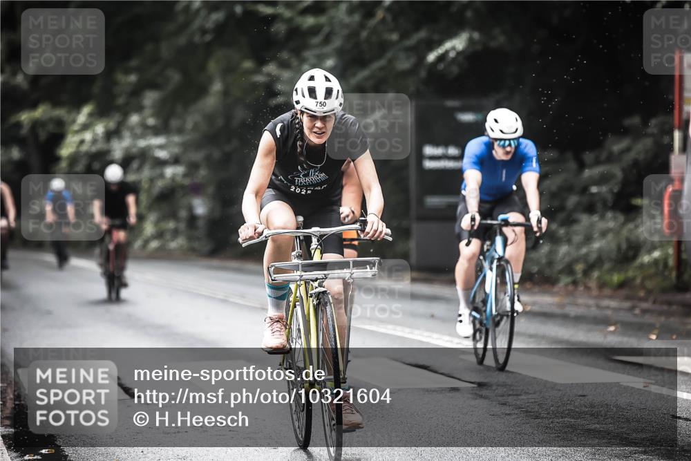 13.09.2026 - Stadtparktriathlon H.Heesch http://msf.ph/oto/10321604 13.09.2026 11:58:15 Radfahren 738, 750, 847, 853, 904, 906, 918, 920, 922, 934, 963, 999, 1028 meine-sportfotos.de