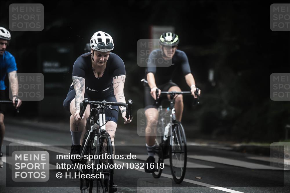 13.09.2026 - Stadtparktriathlon H.Heesch http://msf.ph/oto/10321619 13.09.2026 13:07:09 Radfahren 1146, 1263, 1300, 1317, 1360, 1381, 1414 meine-sportfotos.de