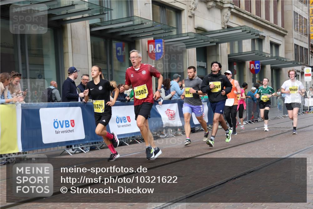 13.09.2026 - 21. swb-Marathon Bremen Strokosch-Dieckow http://msf.ph/oto/10321622 13.09.2026 10:59:10 Ziel 10147, 10377, 10492, 10745, 10922, 11086, 11151, 11207, 11500, 11519, 11594, 11873, 12267, 12295, 12481, 12527, 12537, 12541, 10254, 10383, 10415, 10427, 10477, 10485, 10668, 10787, 10794, 10843, 11034, 11086, 11125, 11267, 11278, 11301, 11302, 11602, 11913, 12015, 12118, 12127, 12130, 12131, 12176, 12200, 12271, 12297, 12414 meine-sportfotos.de