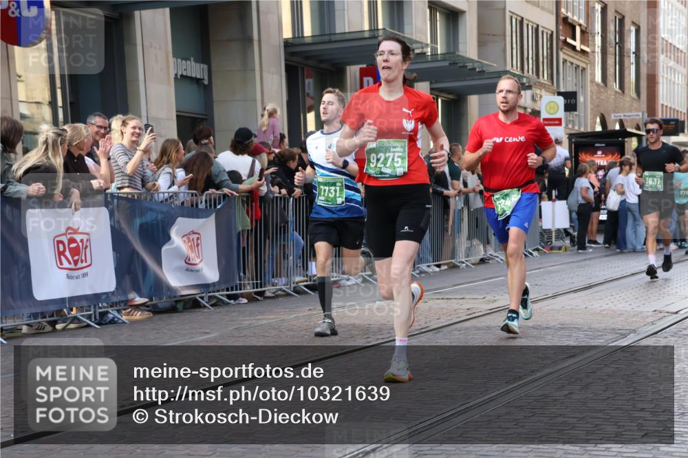 13.09.2026 - 21. swb-Marathon Bremen Strokosch-Dieckow http://msf.ph/oto/10321639 13.09.2026 13:18:17 Ziel 465, 1146, 1419, 2055, 2324, 2948, 3631, 4120, 4413, 4642, 5307, 5867, 6293, 6294, 6787, 6818, 7163, 7245, 7731, 8404, 8540, 8743, 8872, 9019, 9275, 9327, 9833, 13150, 1146, 1631, 1797, 1872, 2260, 2634, 2671, 3241, 3458, 3514, 3634, 4131, 4733, 5292, 5460, 5695, 5948, 6152, 6290, 6448, 7491, 7954, 8094, 8805, 8869, 8943, 8944, 9134, 9609, 9837, 10065, 13150 meine-sportfotos.de