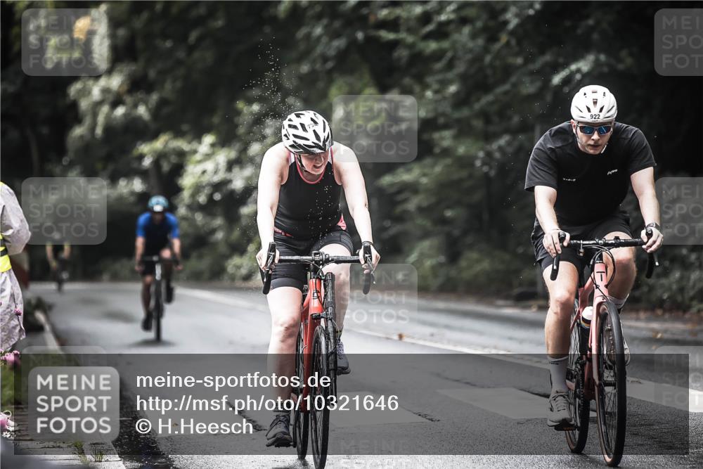 13.09.2026 - Stadtparktriathlon H.Heesch http://msf.ph/oto/10321646 13.09.2026 11:58:18 Radfahren 738, 750, 853, 904, 918, 920, 922, 934, 963, 999, 1049 meine-sportfotos.de