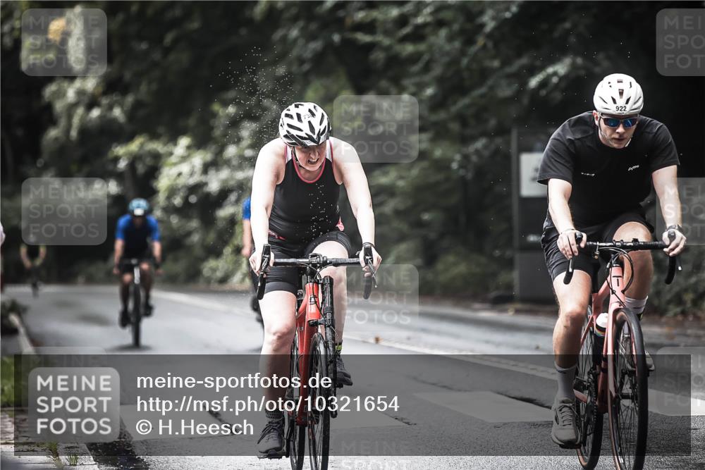 13.09.2026 - Stadtparktriathlon H.Heesch http://msf.ph/oto/10321654 13.09.2026 11:58:19 Radfahren 738, 750, 853, 904, 918, 920, 922, 934, 963, 999, 1049 meine-sportfotos.de