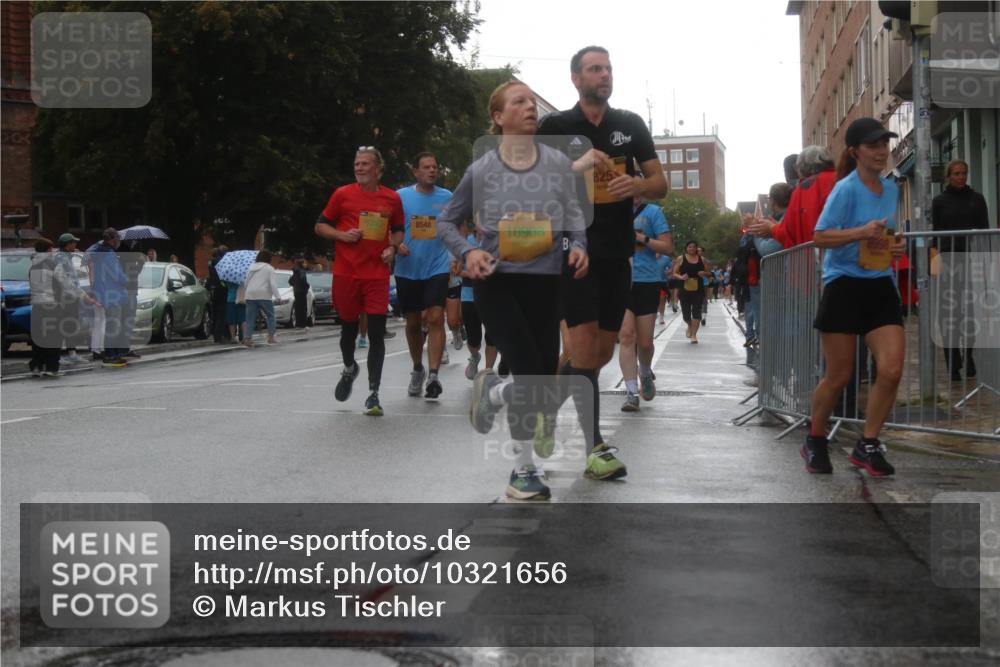 13.09.2026 - Kiel Lauf Markus Tischler http://msf.ph/oto/10321656 13.09.2026 10:55:29 Fleethörn 6353, 8548, 10908, 825, 8998 meine-sportfotos.de