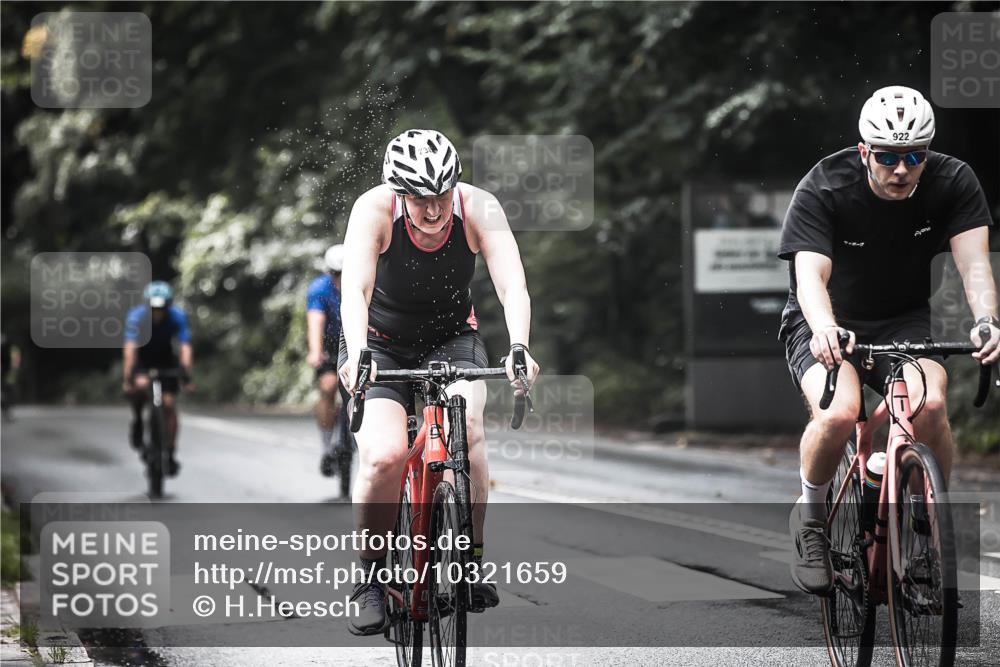 13.09.2026 - Stadtparktriathlon H.Heesch http://msf.ph/oto/10321659 13.09.2026 11:58:19 Radfahren 738, 750, 853, 904, 918, 920, 922, 934, 963, 999, 1049 meine-sportfotos.de