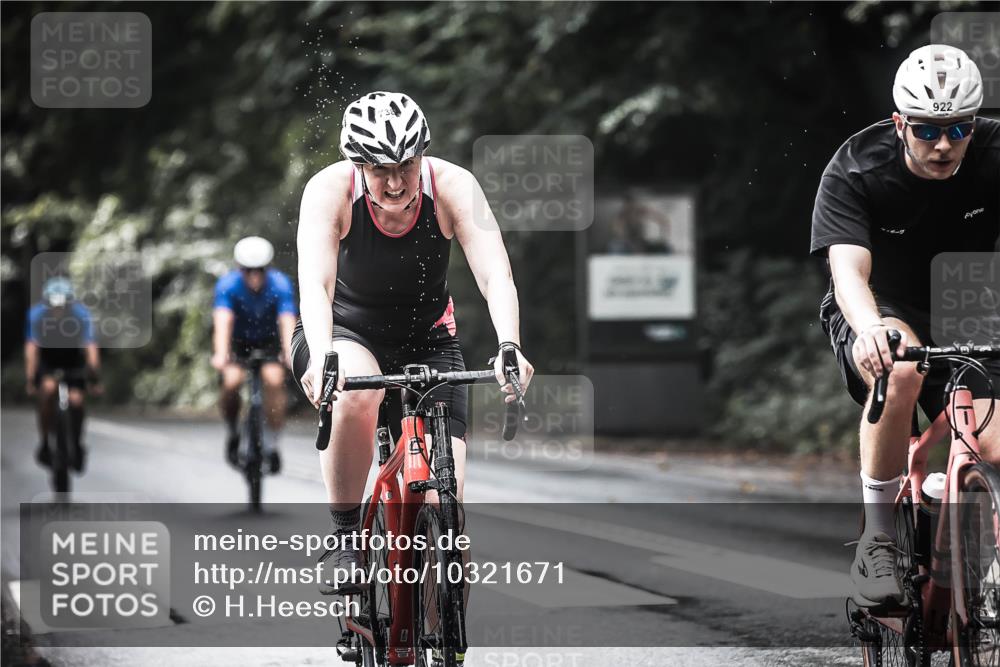 13.09.2026 - Stadtparktriathlon H.Heesch http://msf.ph/oto/10321671 13.09.2026 11:58:19 Radfahren 738, 750, 853, 904, 918, 920, 922, 934, 963, 999, 1049 meine-sportfotos.de