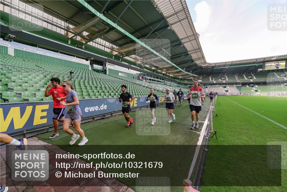 13.09.2026 - 21. swb-Marathon Bremen Michael Burmester http://msf.ph/oto/10321679 13.09.2026 13:22:04 Laufen im Stadion 128, 160, 211, 258, 343, 351, 423, 441, 571, 601, 620, 782, 851, 1060, 1094, 1157, 1158, 1177, 1259, 1316, 1344, 1417, 1439, 1518, 1657, 1669, 1676, 1691, 1729, 1808, 1846, 1883, 2139, 2201, 2258, 2278, 2290, 2394, 2395, 2414, 2437, 2504, 2519, 2551, 2588, 2619, 2632, 2652, 2660, 2685, 2711, 2736, 2793, 2828, 2954, 2964, 2995, 3004, 3010, 3022, 3034, 3070, 3074, 3102, 3144, 3225, 3351, 3530, 3682, 3784, 4020, 4406, 4407, 4431, 4584, 1506 meine-sportfotos.de