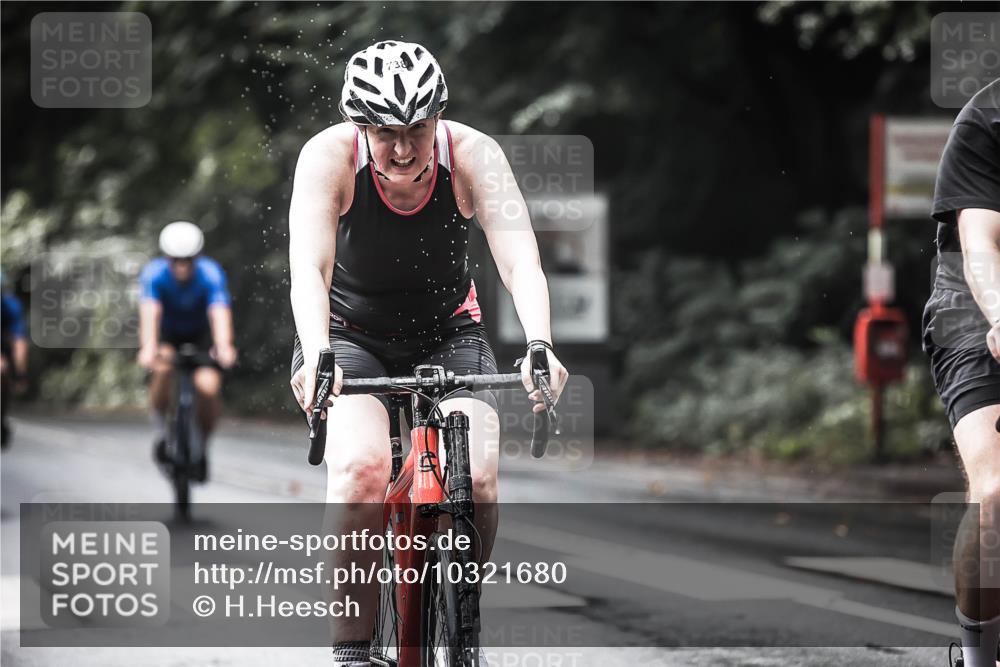 13.09.2026 - Stadtparktriathlon H.Heesch http://msf.ph/oto/10321680 13.09.2026 11:58:19 Radfahren 738, 750, 853, 904, 918, 920, 922, 934, 963, 999, 1049 meine-sportfotos.de