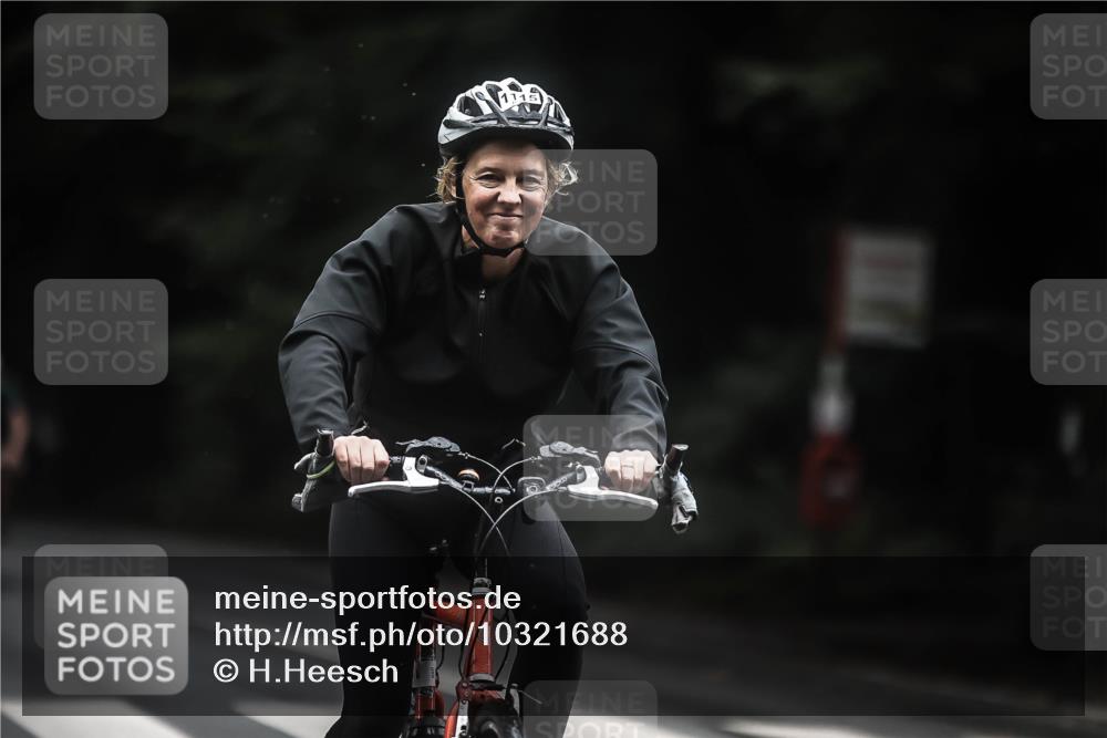 13.09.2026 - Stadtparktriathlon H.Heesch http://msf.ph/oto/10321688 13.09.2026 13:07:18 Radfahren 1115, 1203, 1219, 1383 meine-sportfotos.de
